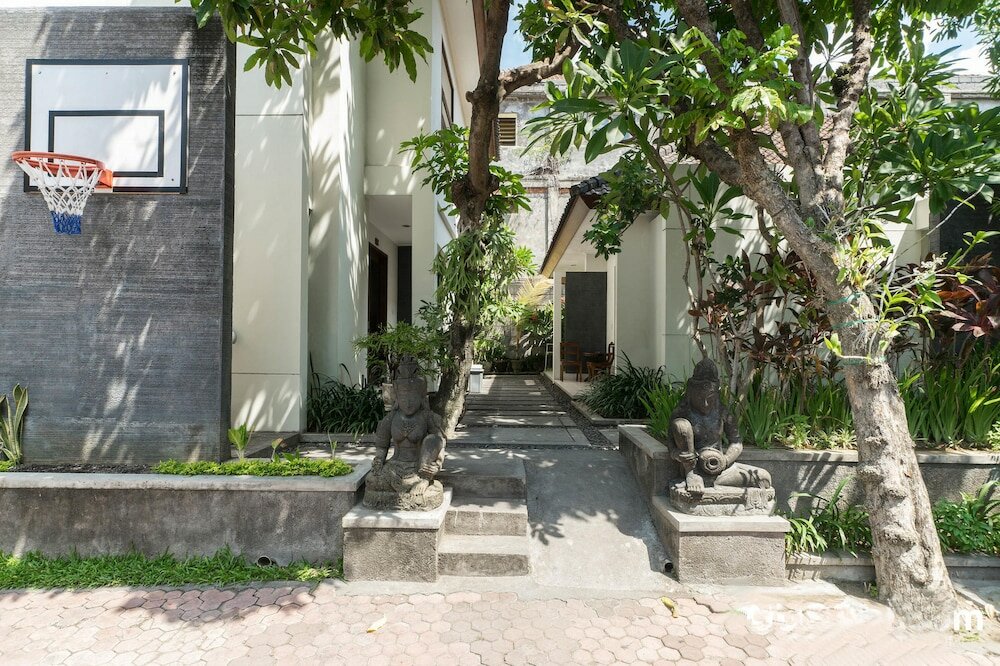 Фото Legian Village Hotel