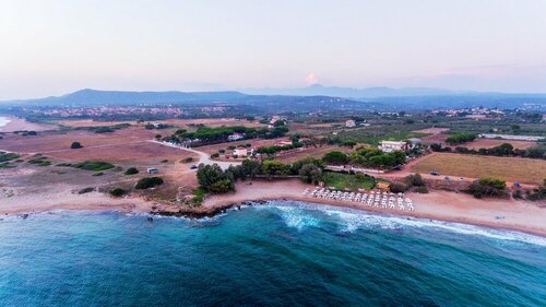 Апартаменты Romanos Beach Villas