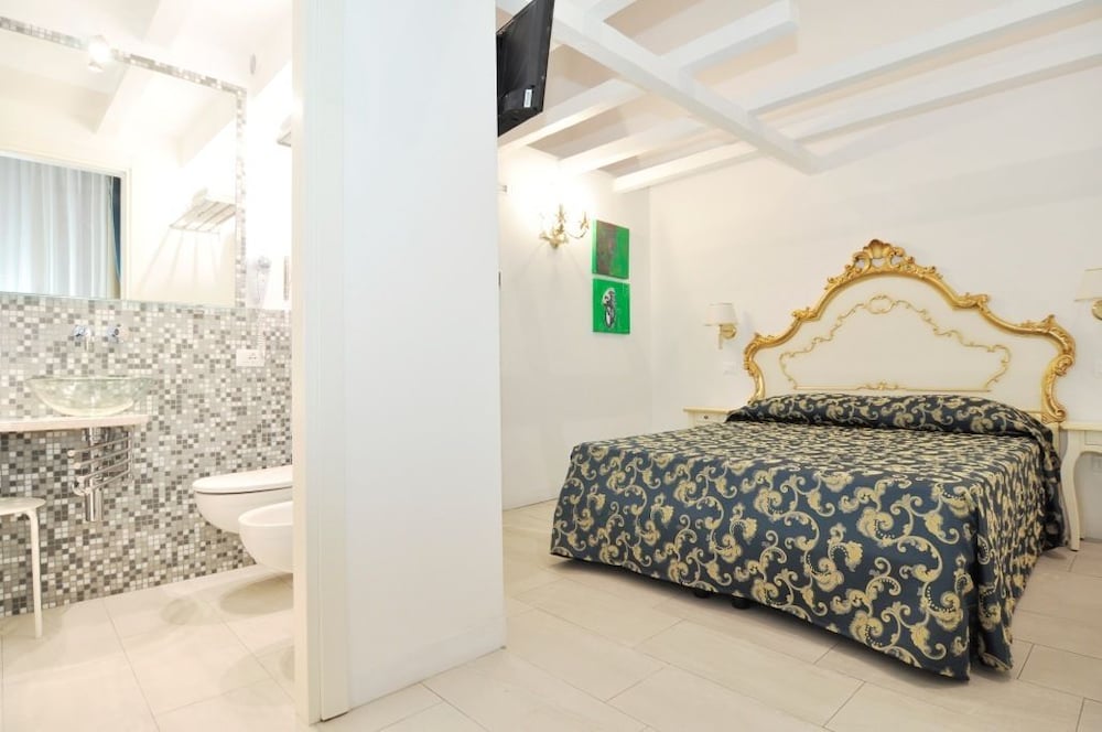 Фото Al Mascaron Ridente