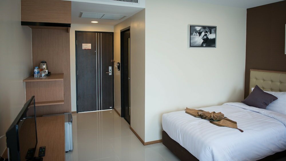 Фото Picnic Hotel Bangkok - Rang Nam