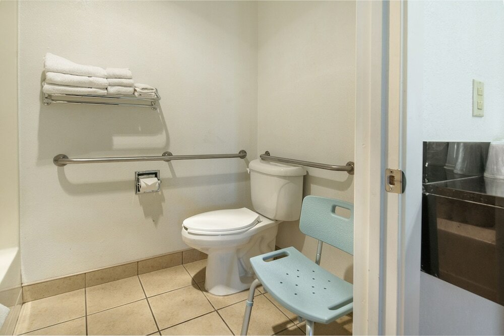 Фото Super 8 by Wyndham Dunnigan