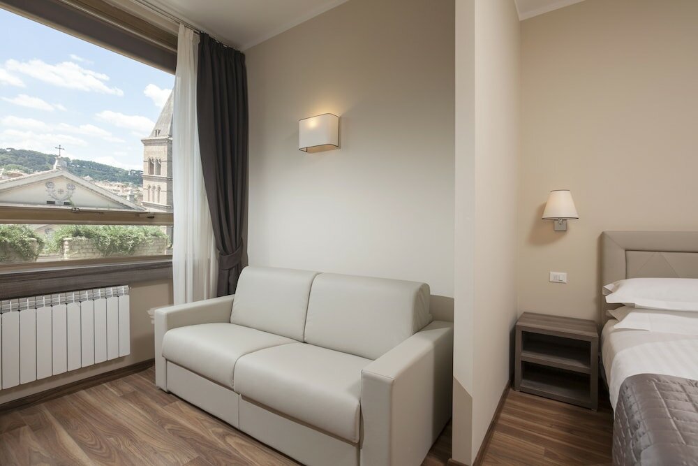 Фото Window on Rome