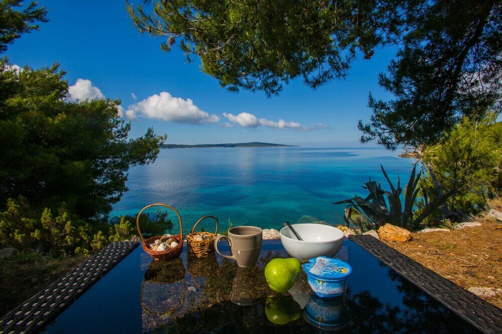 Фото Cast Away - Eco Village