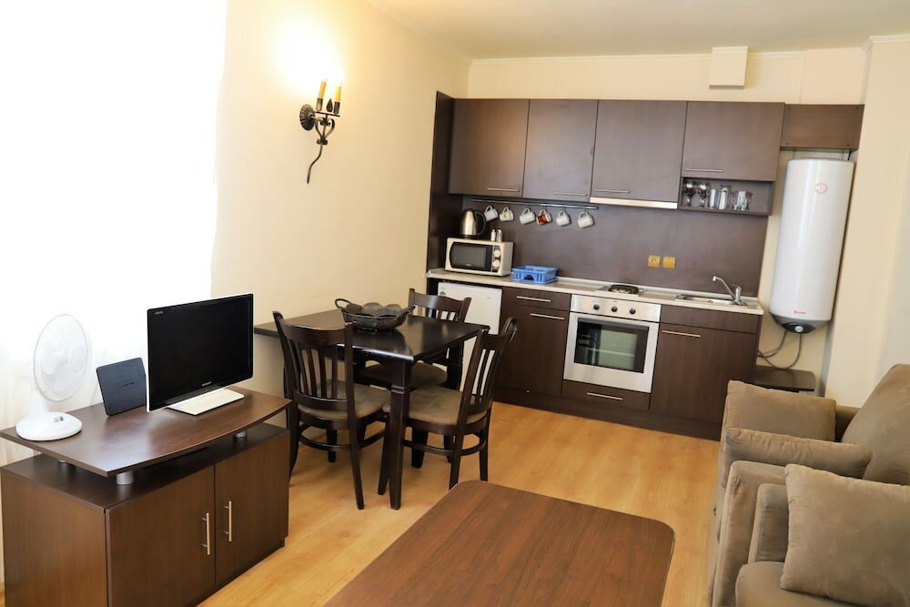 Фото Апартаменты Menada Atrium