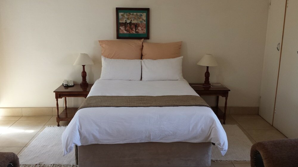 Фото Bulawayo Central Lodge