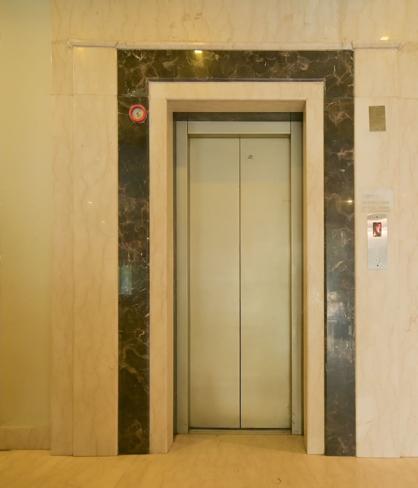 Фото Hotel Aroma Residency