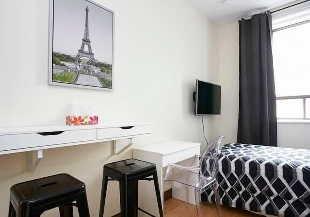 Фото Destination Stays Montreal Downtown