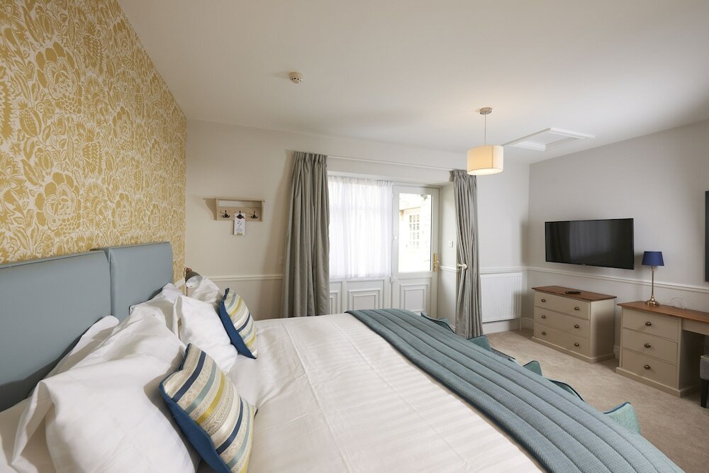 Фото Newfield Hall