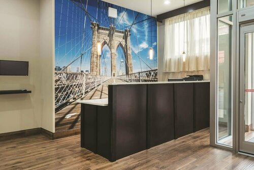 Гостиница La Quinta Inn & Suites by Wyndham Brooklyn Central в Нью-Йорке