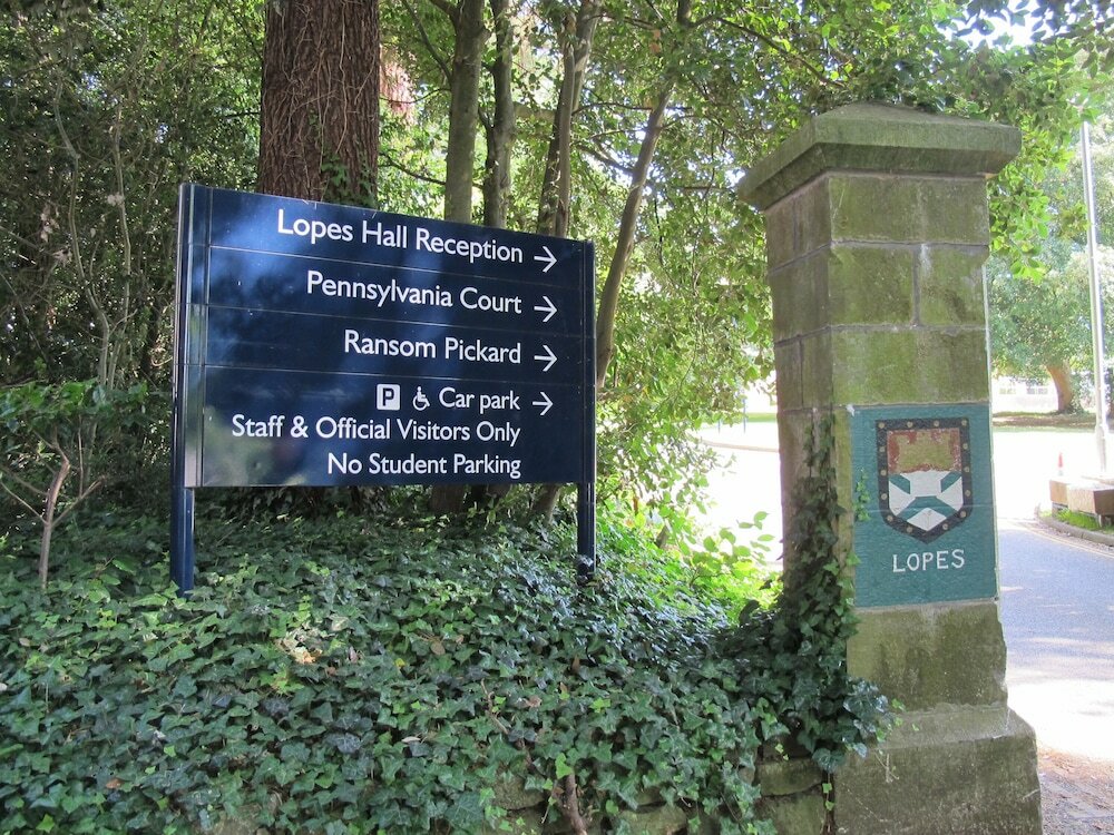 Фото University of Exeter Pennsylvania Court