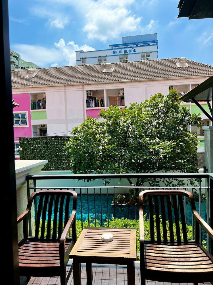 Фото Yotaka Boutique Hotel Bangkok