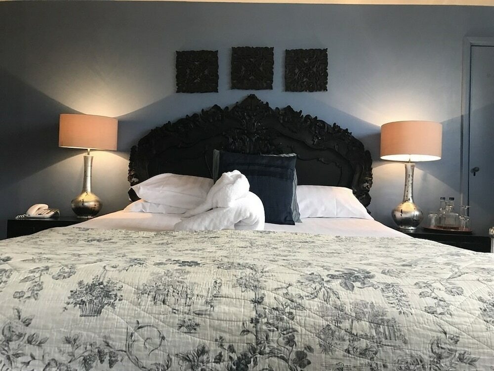 Фото The Nobody Inn