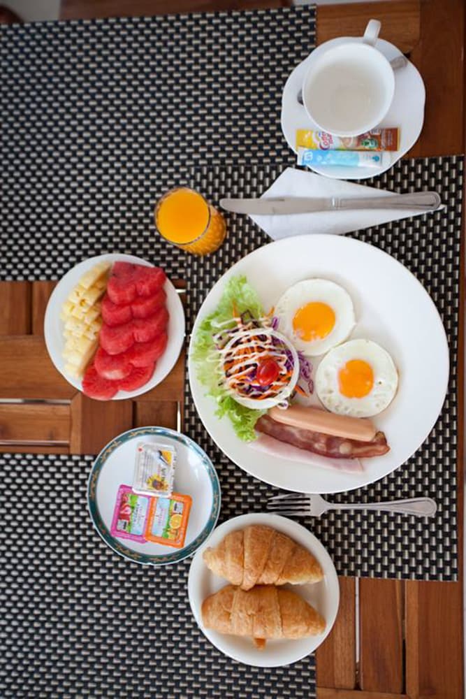 Фото We Briza Hotel Chiangmai