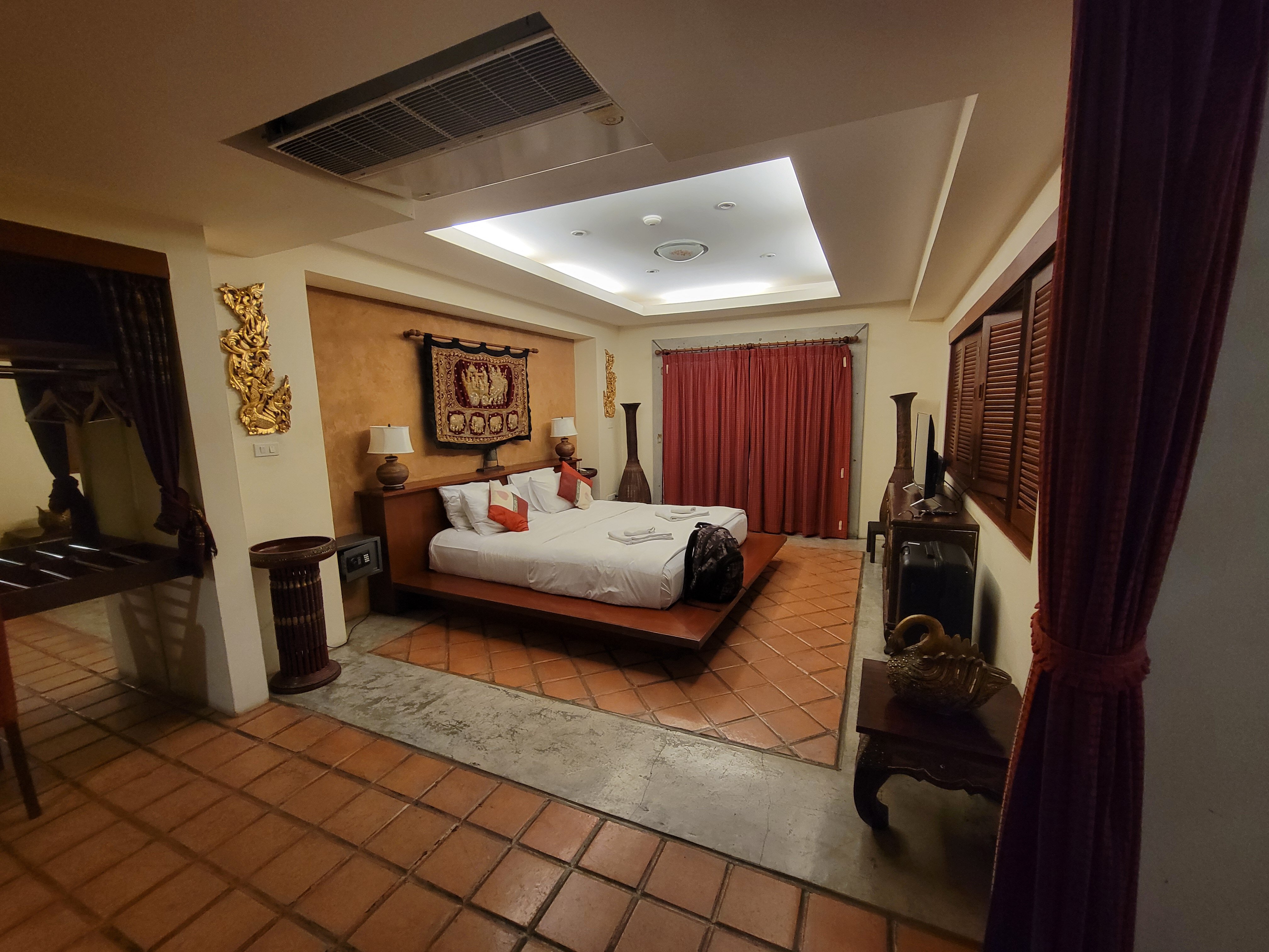 Фото Nirvana Boutique Suites 