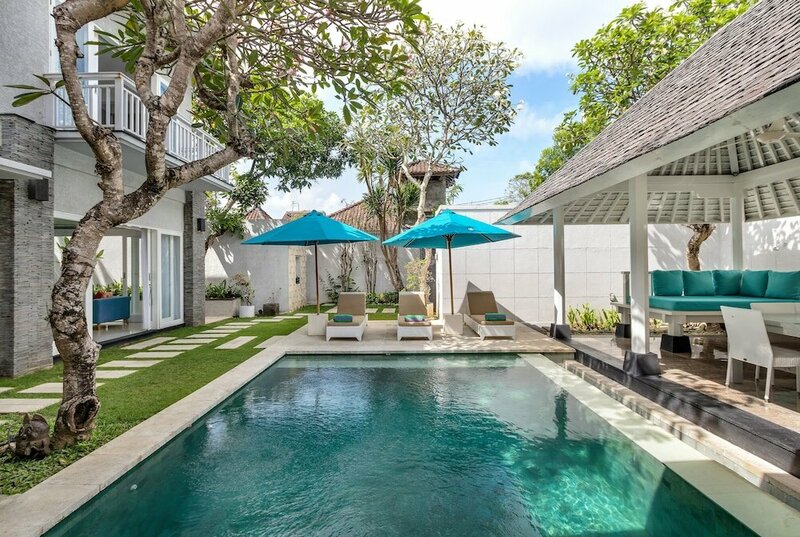 Гостиница Top Selling 3 Bedrooms Villa in Seminyak Included Breakfast