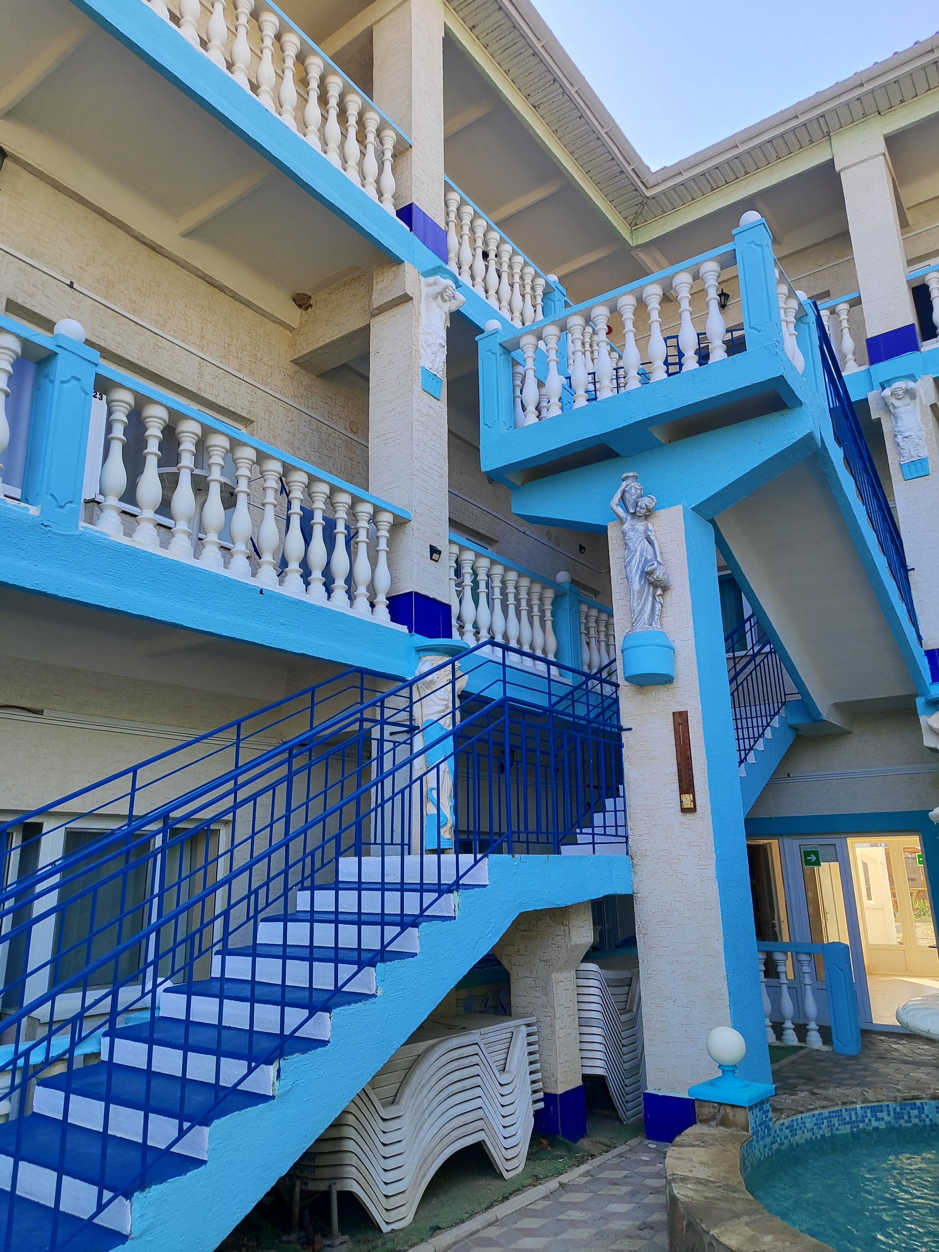 Фото Ультрамарин