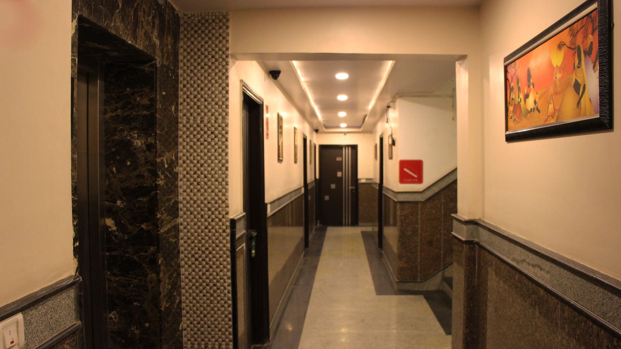 Фото Oyo 3971 Hotel Tip Top