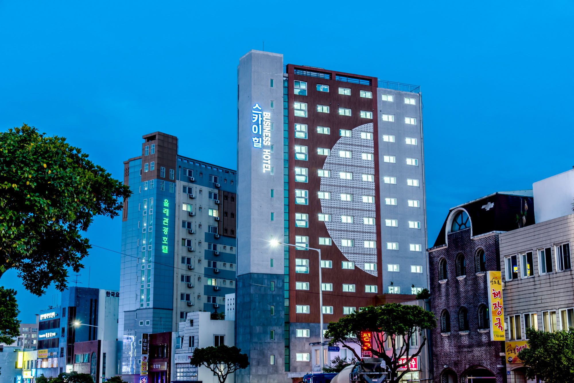 Фото Jeju Skyhill Business Hotel