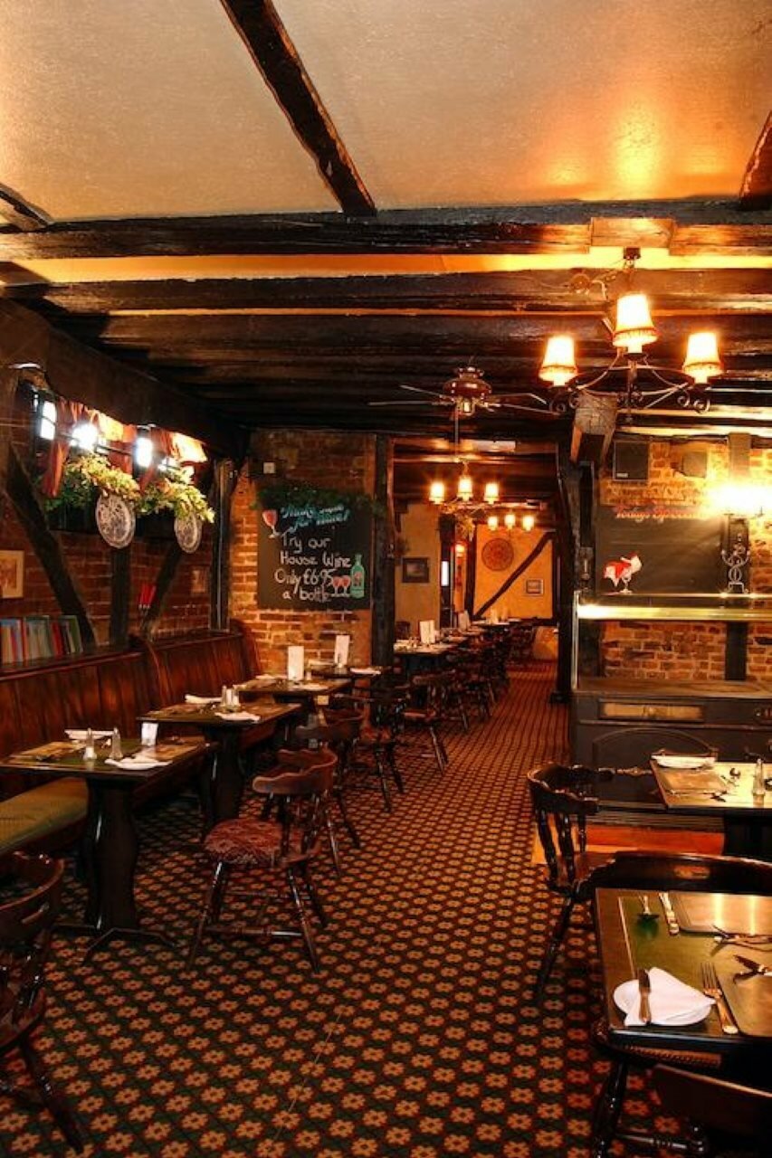 Фото The New Inn by Roomsbooked