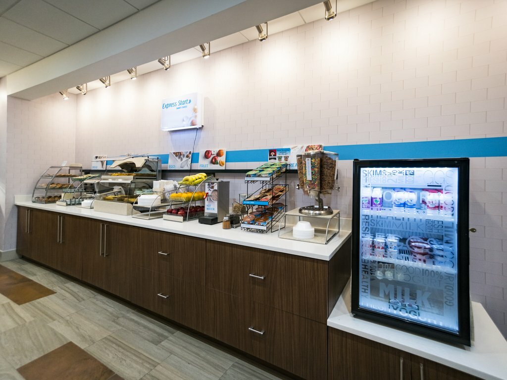 Фото Holiday Inn Express & Suites Southaven Central - Memphis, an Ihg Hotel