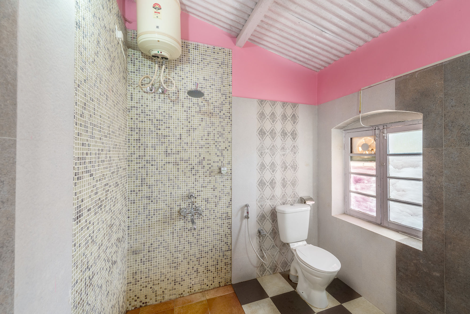 Фото Treebo Trip Rosefield Heritage