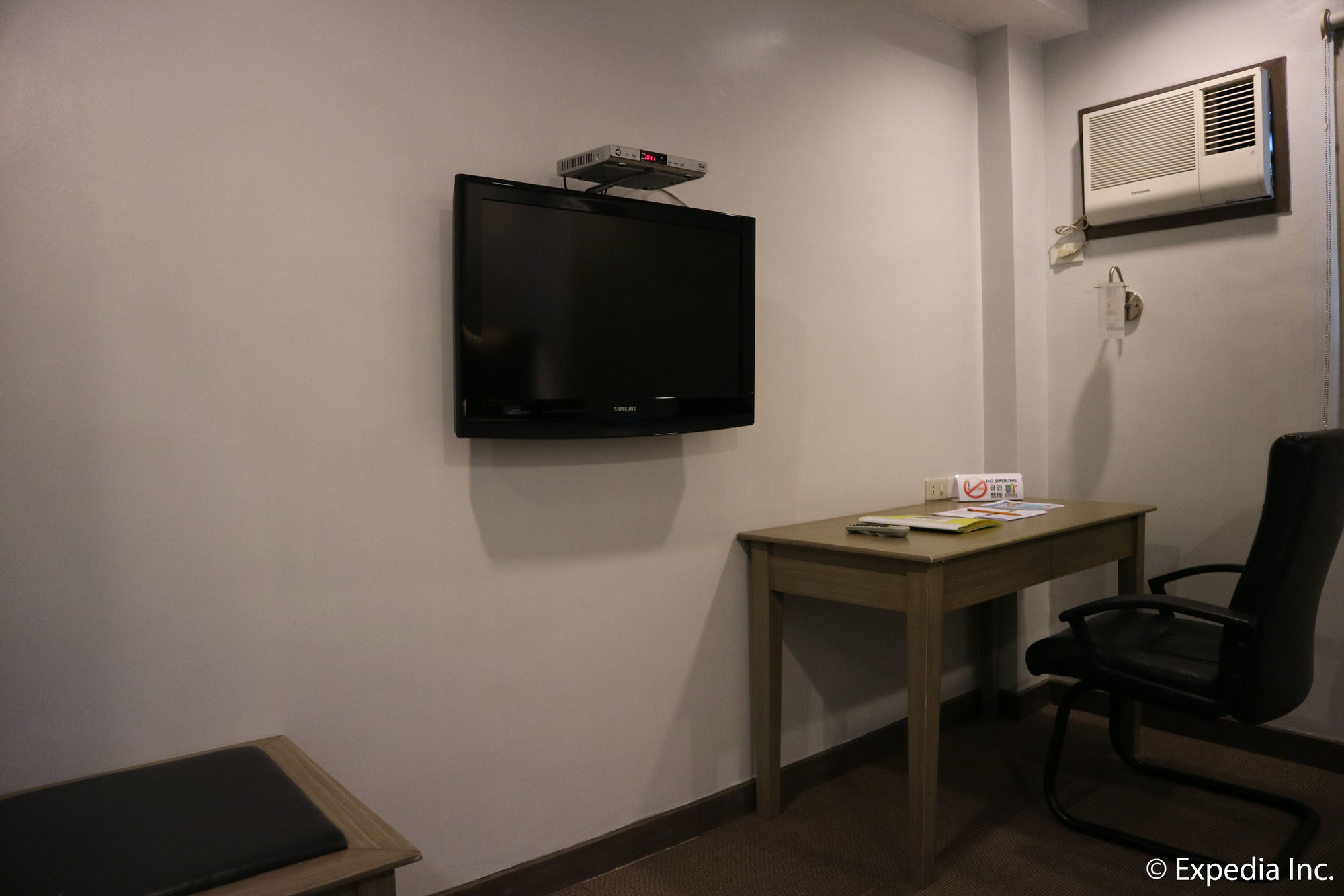 Фото Magallanes Square Hotel