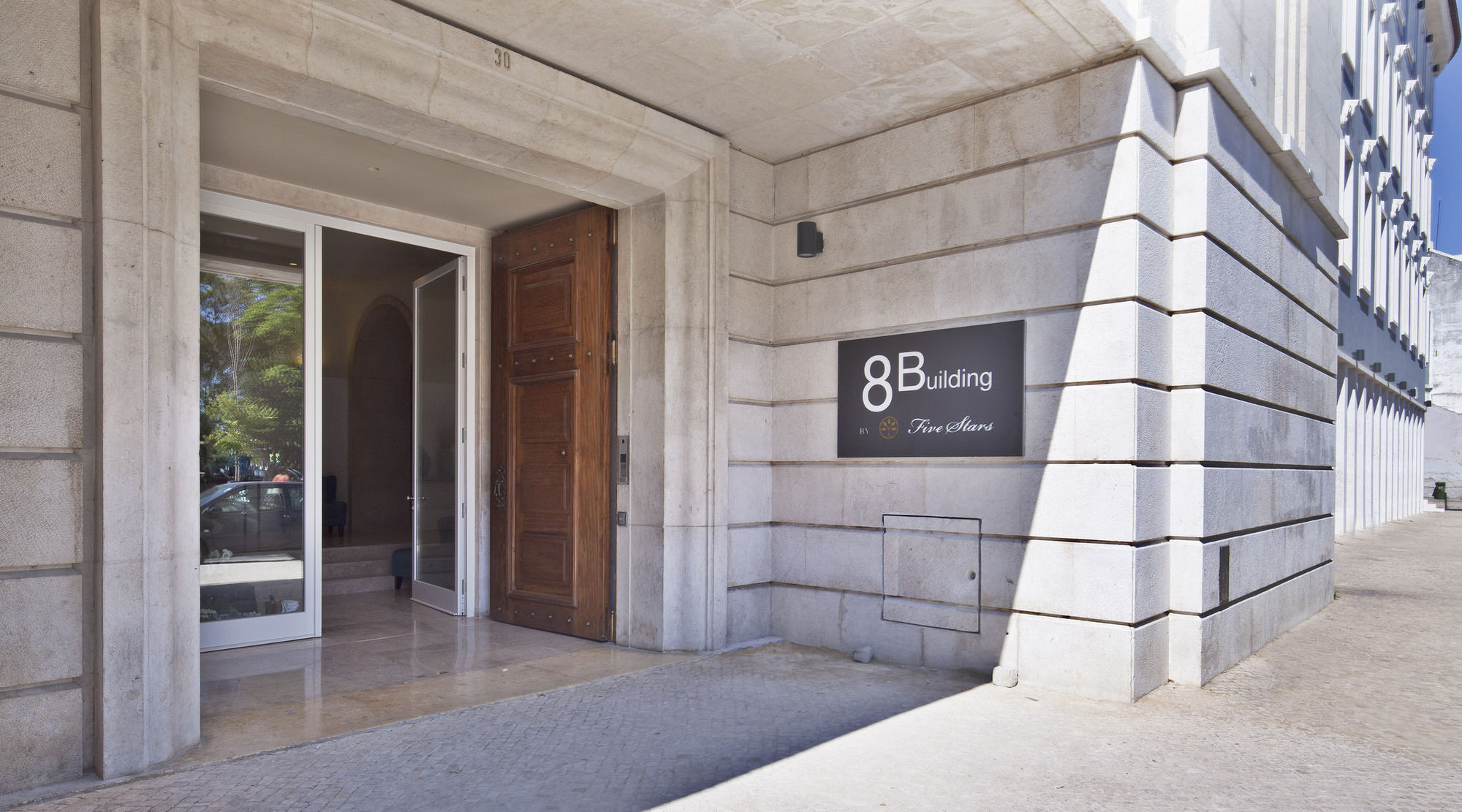 Фото Lisbon Five Stars Apartments 8 Building