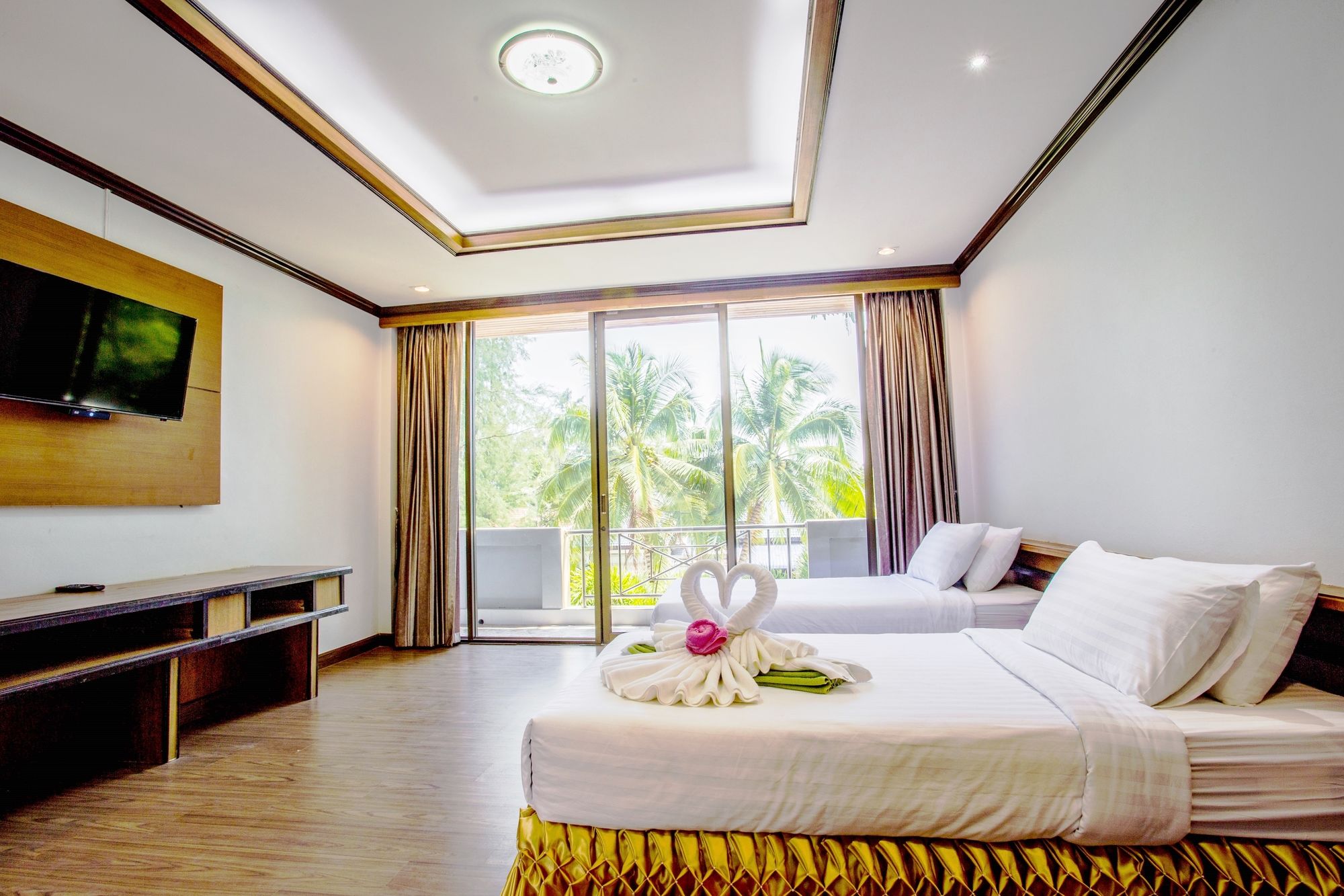 Фото The Uncle Beach Resort