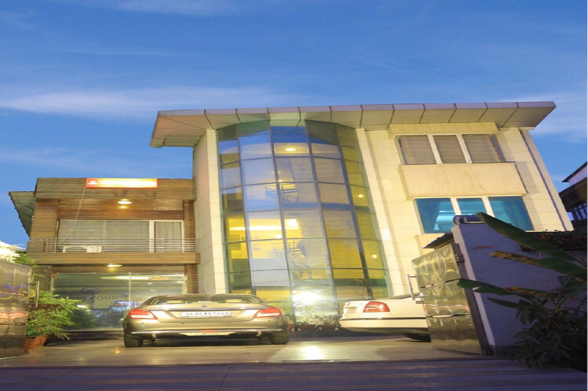 Фото Hotel Haris MG Road Gurugram