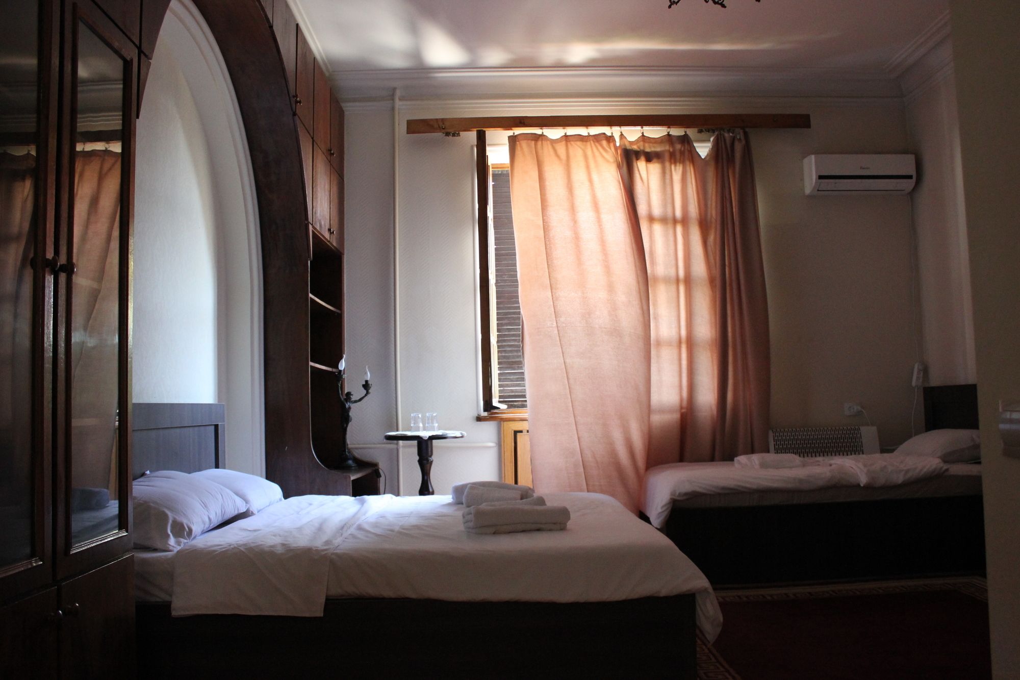 Фото Vedzisi garden hotel