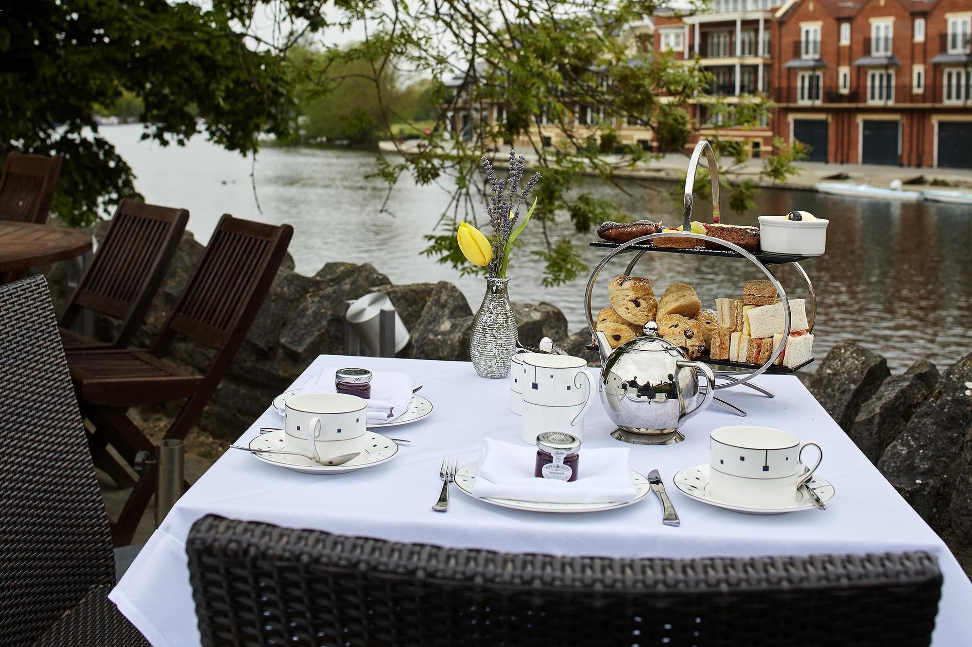 Фото Sir Christopher Wren Hotel