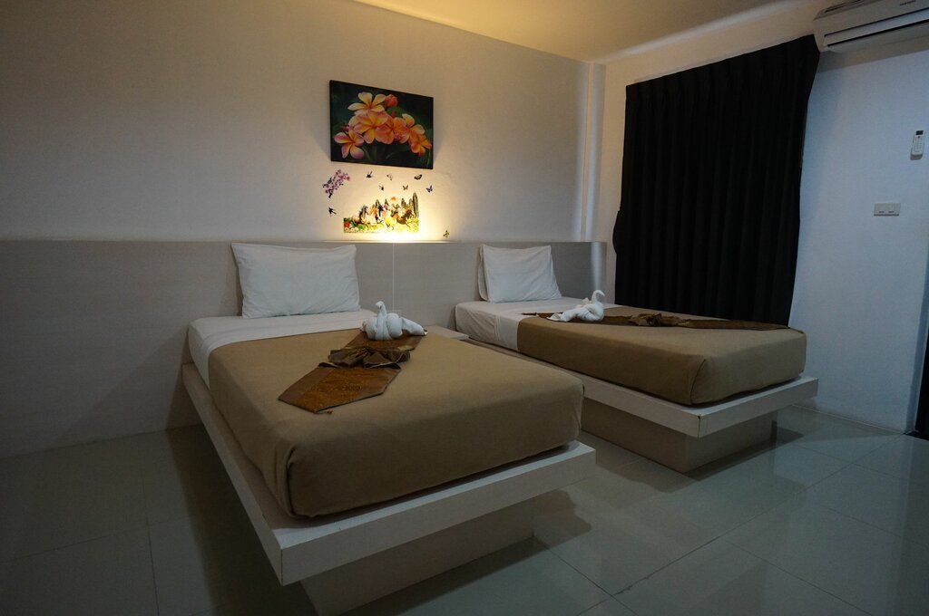 Hotel Phuthara Hostel, Phuket, photo