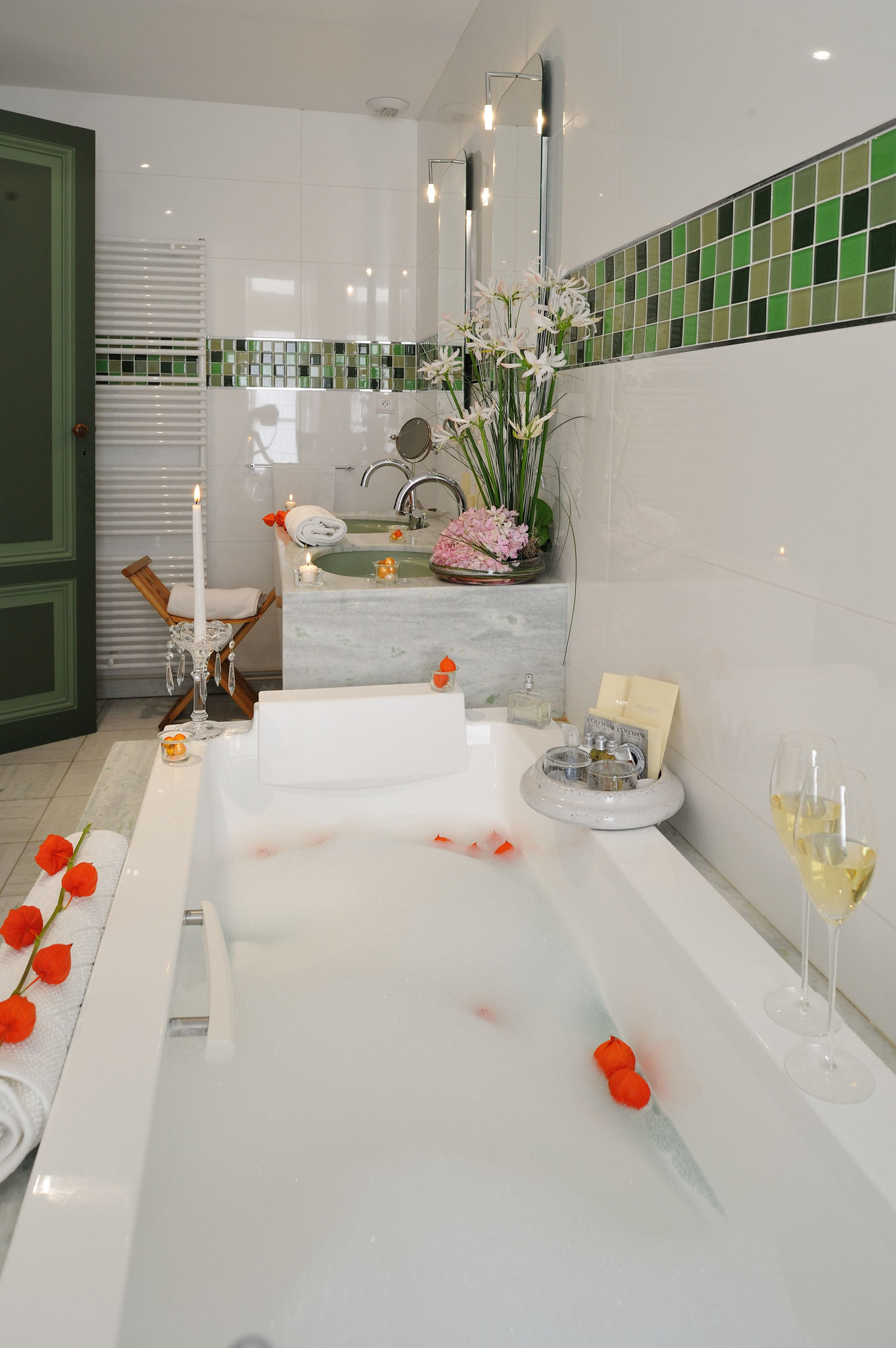 Фото Château Pape Clément - Bernard Magrez Luxury Wine Experience