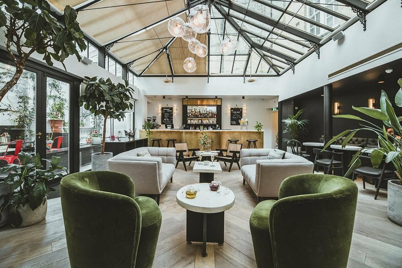 Фото отеля 2