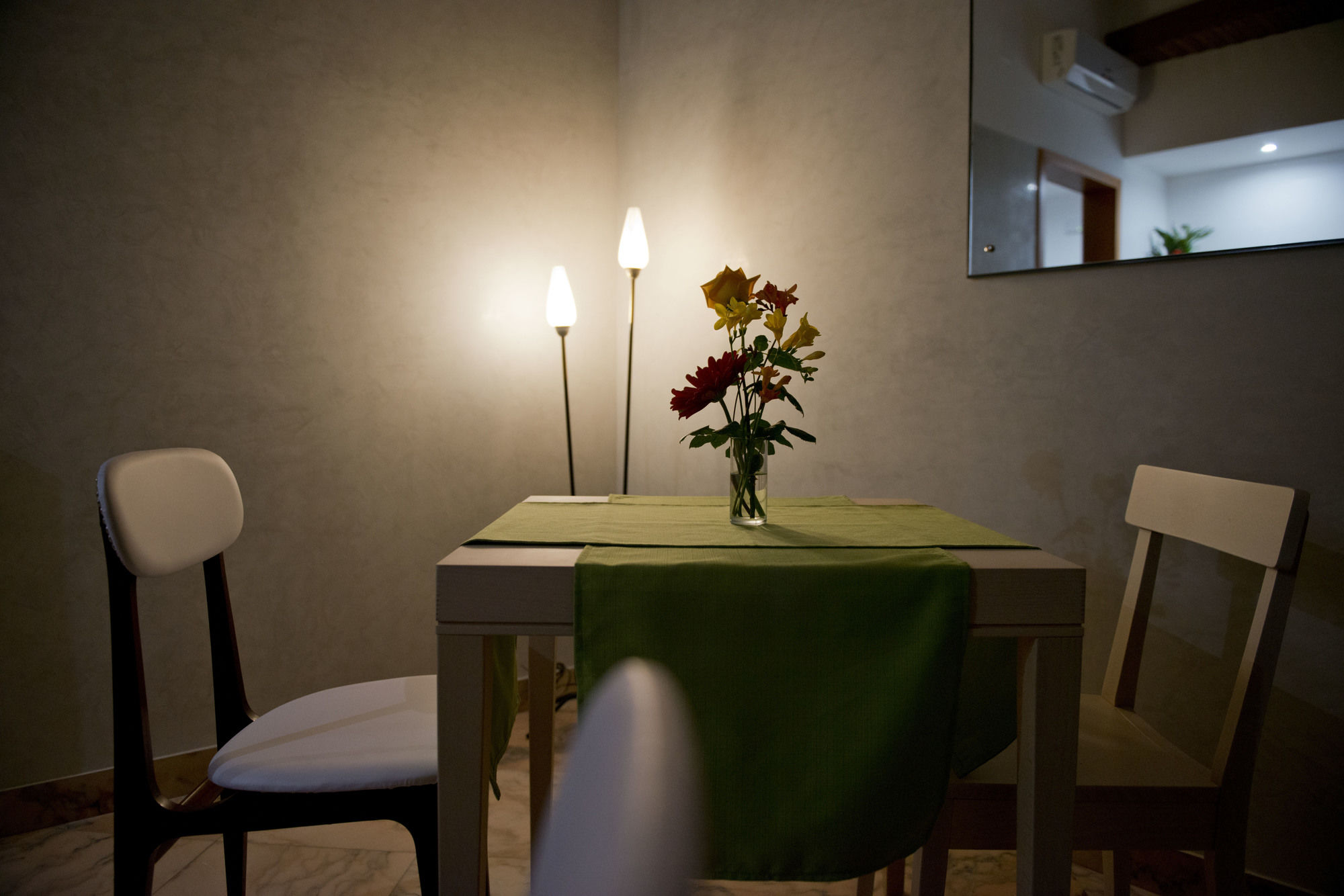 Фото Garibaldi R&b