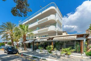 отель Maison 66 Riviera Hotels