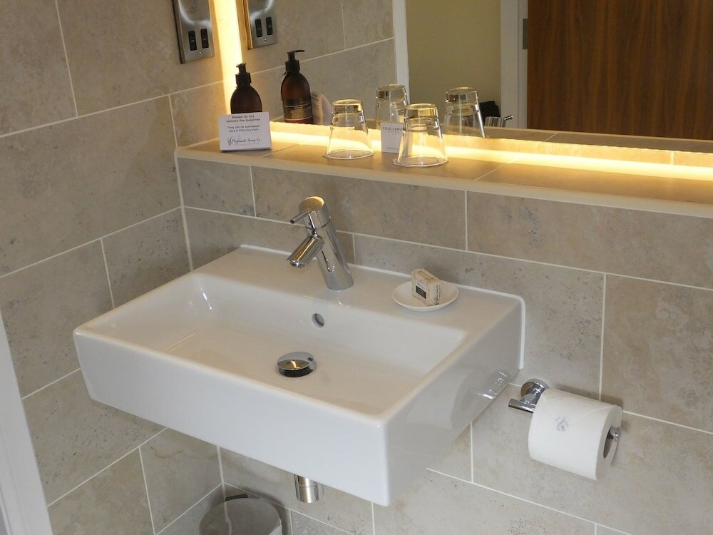 Фото The Old Mill Inn