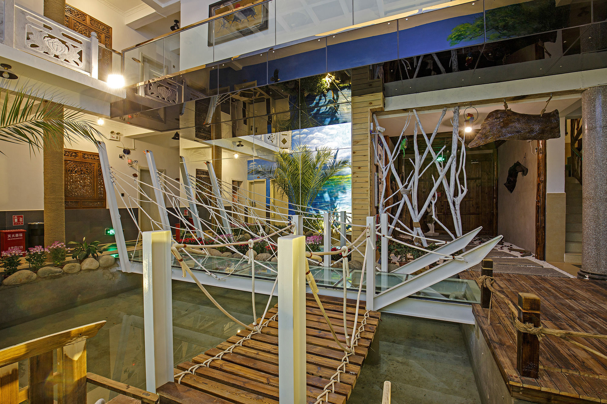 Фото China Old Story Inns Dali Ancient Town