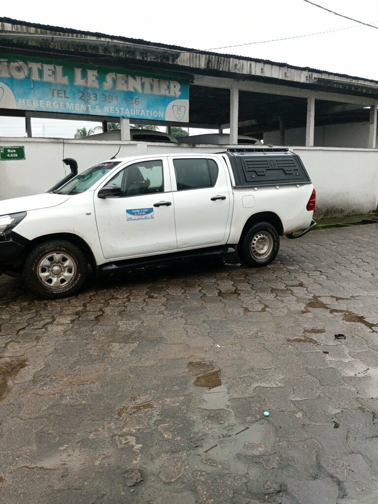 Hotel Hôtel Le Sentier, Douala, photo