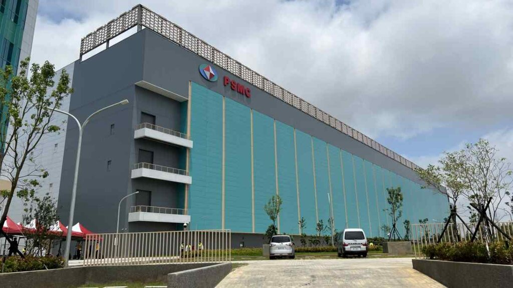 Information agency Nikkei, Dubai, photo