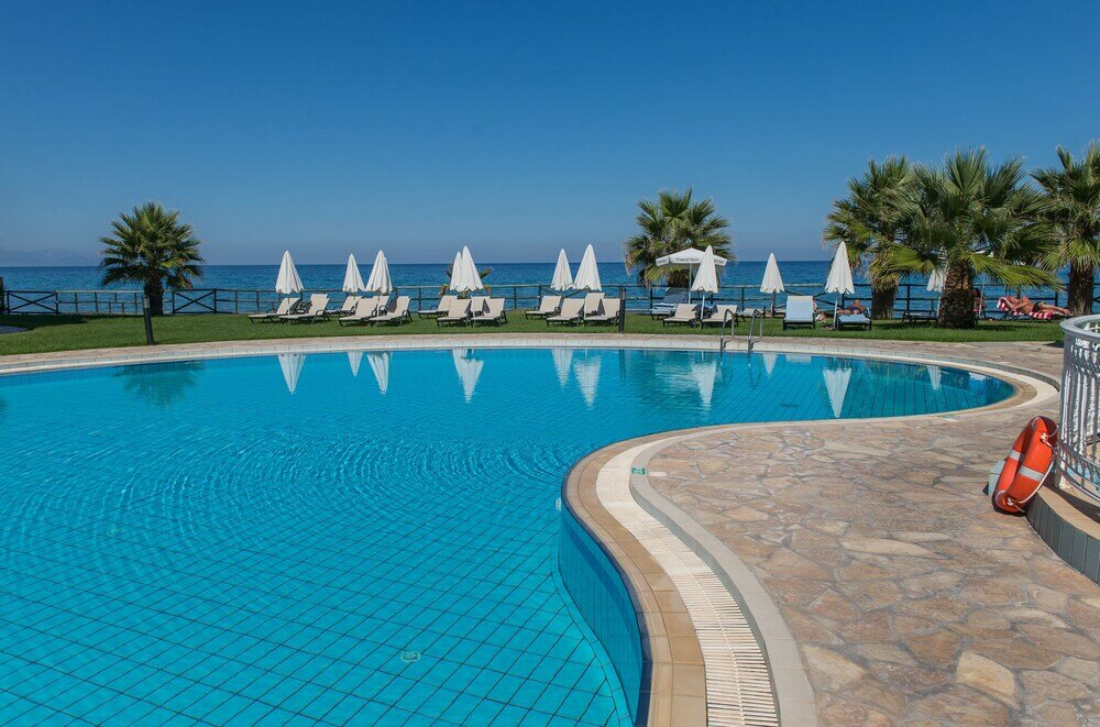 Фото Windmill Bay Aparthotel