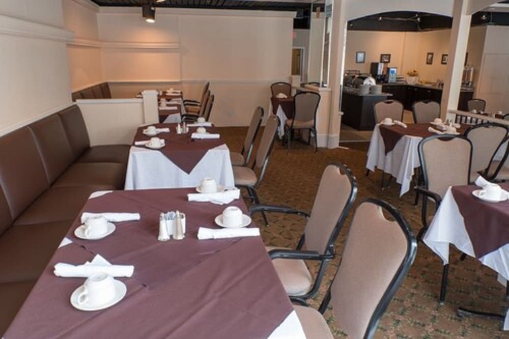 Фото The Roehampton Hotel