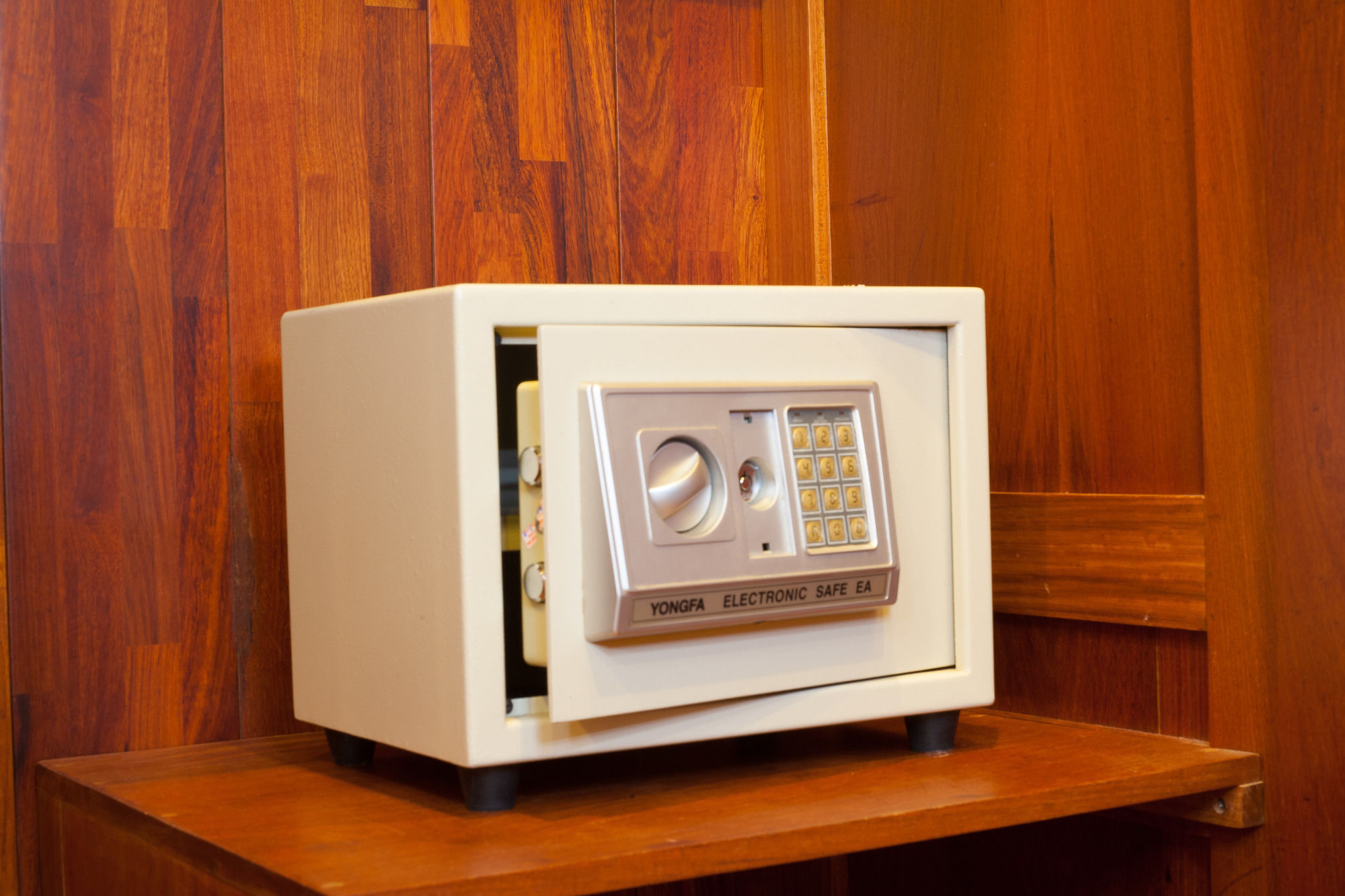 Фото Sense Legend Hotel