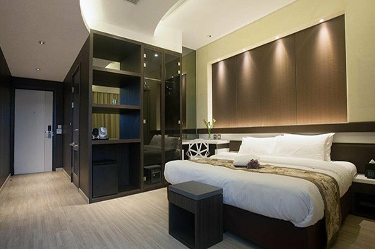 Фото Epoch Hotel