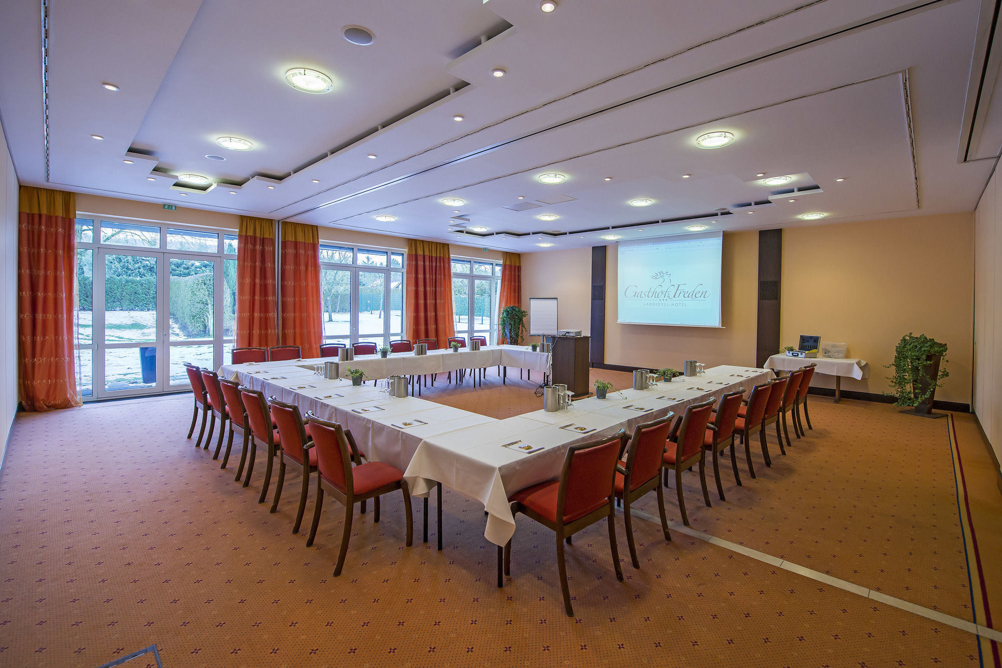 Фото Landidyll Hotel Gasthof zum Freden