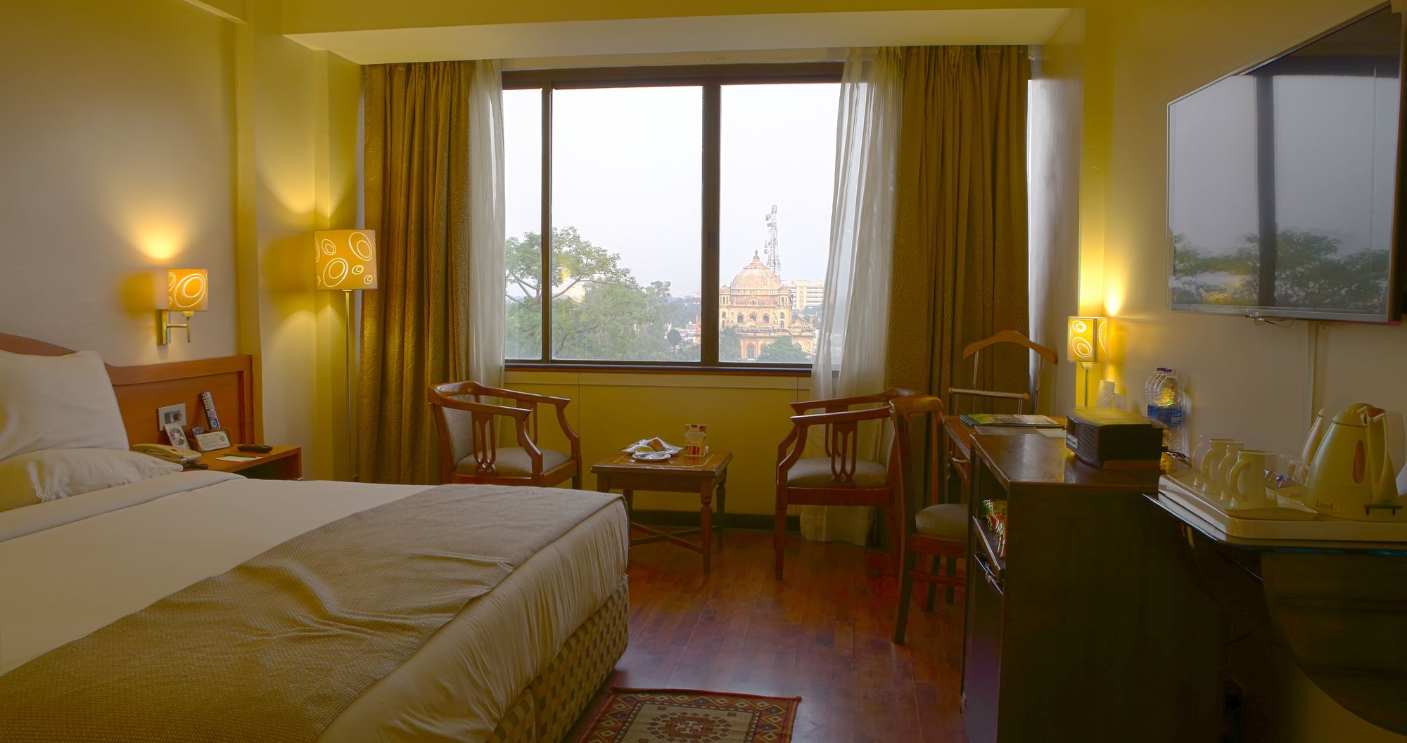 Фото Gemini Continental Lucknow