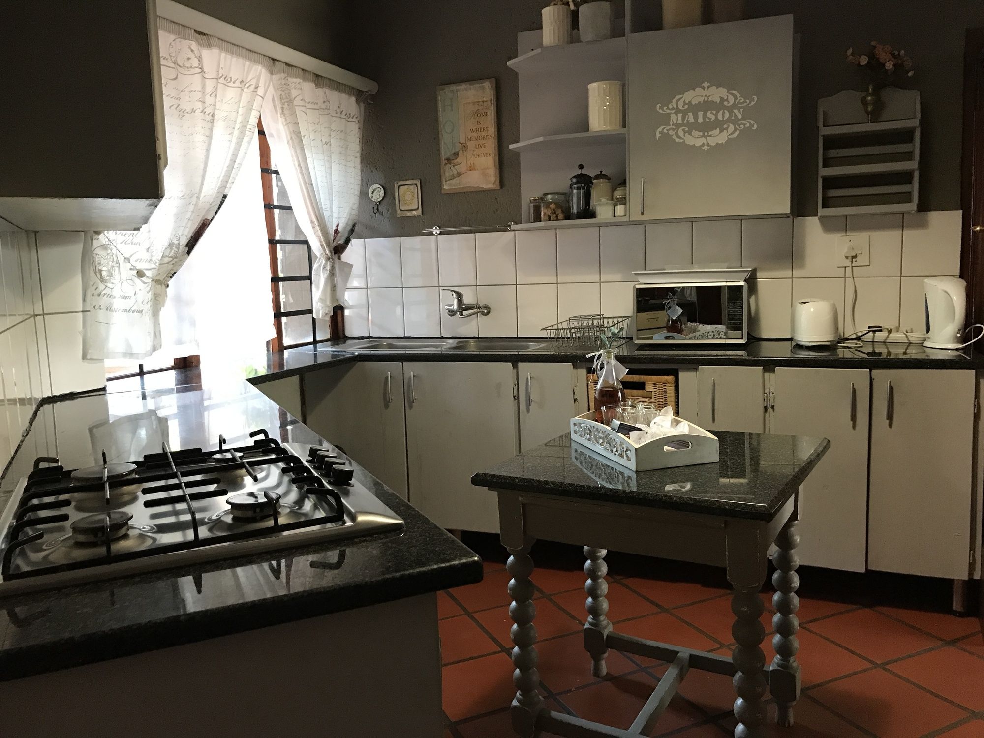 Фото Waterhouse Guest Lodges 295 Indus Street