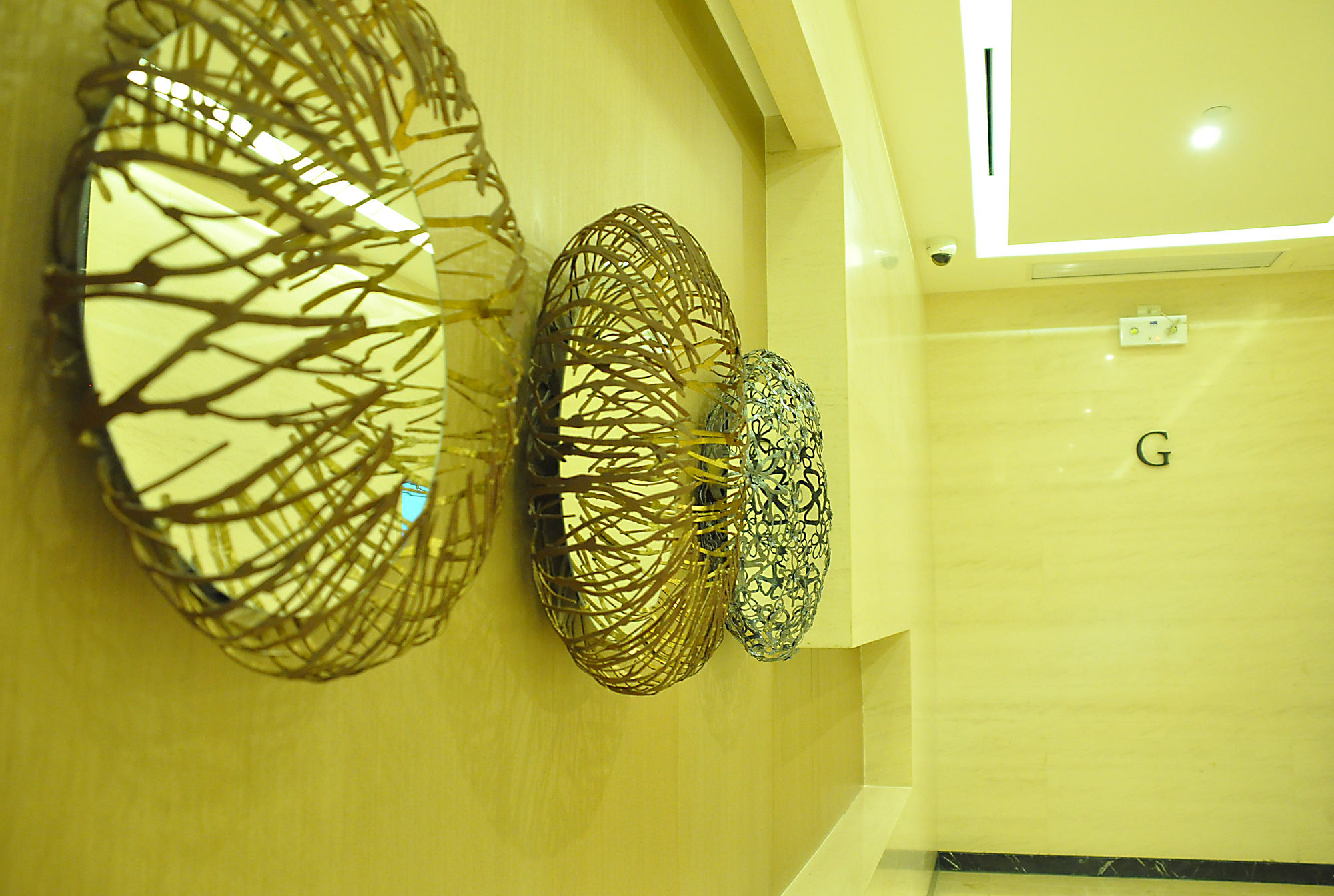 Фото CSuites at Two Central Residences