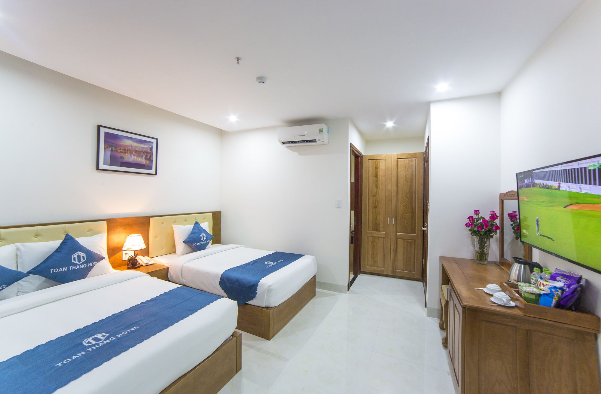 Фото Toan Thang Hotel