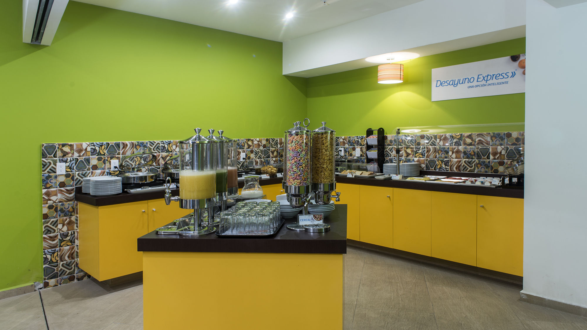 Фото Holiday Inn Express Mexico Aeropuerto